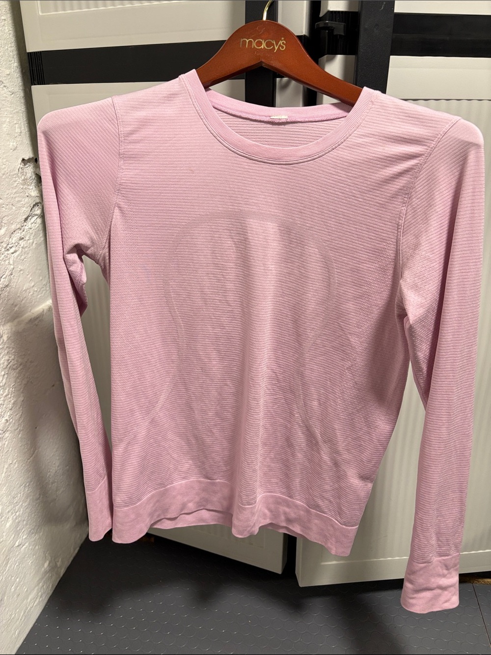 Lululemon pink long sleeve swiftly relaxed fit